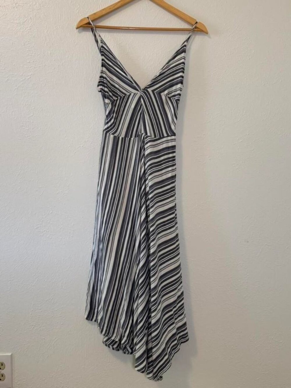 Gentle Fawn Mischa White Blue Stripe Coastal Asymmetrical Midi Dress Size 6 - Picture 2 of 8